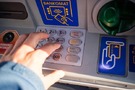 Bankomaty umožňují zákazníkům také vkládat peníze na účet! 
