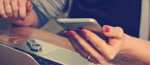 Jak poslat SMS zdarma online