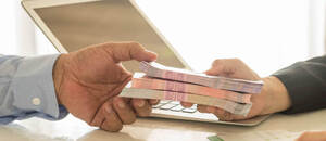 Kdy se vyplatí si půjčit a kdy je lepší se do půjčky nepouštět?