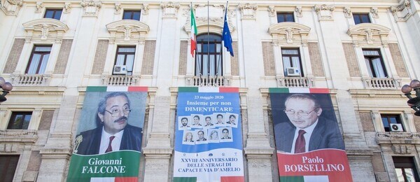 Falcone a Borsellino prokázali v boji s mafií mimořádnou odvahu. 