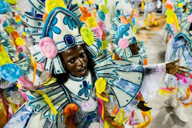 Barevný kostým karneval v Riu