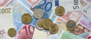 Vývoj kurzu eura: ČNB, prognóza, kalkulačka