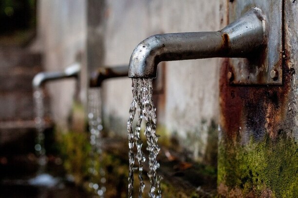 Vše o kohoutkové vodě – jak zlepšit její chuť a kdy je nebezpečná?
